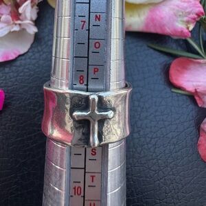 Sterling Silver 925  Cross Ring size 8
